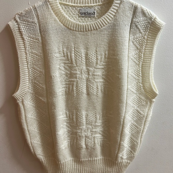 Garland Sweaters - Garland Women’s Ivory‎ Vintage Knit Sleeveless Sweater Sz Medium